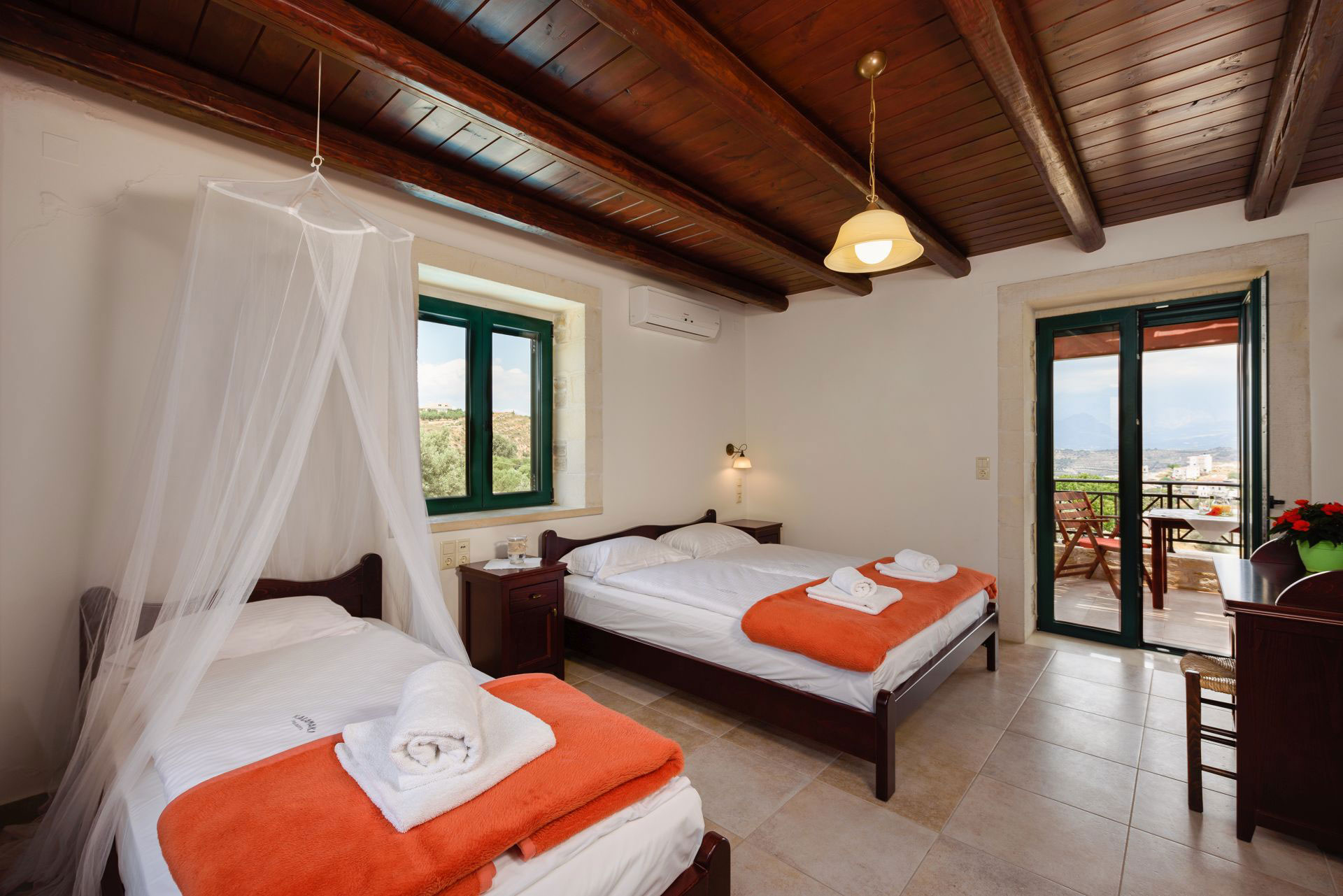 Kalamaki Holidays Villa Dionysos Sleep Up Right