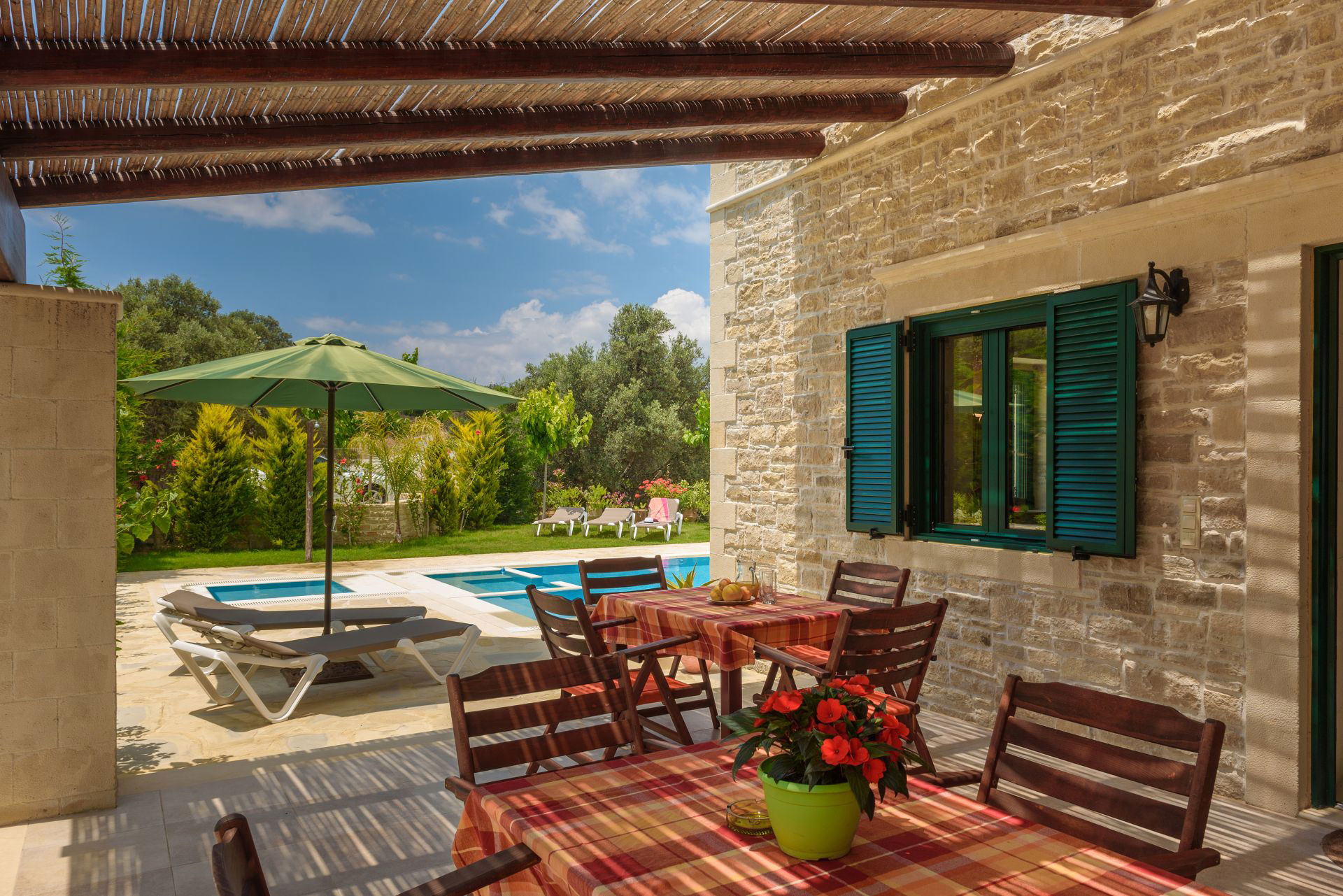 Kalamaki Holidays Villa Dionysos Veranda Entrance
