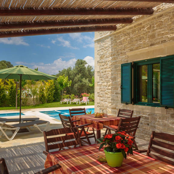 Kalamaki Holidays Villa Dionysos Veranda Entrance