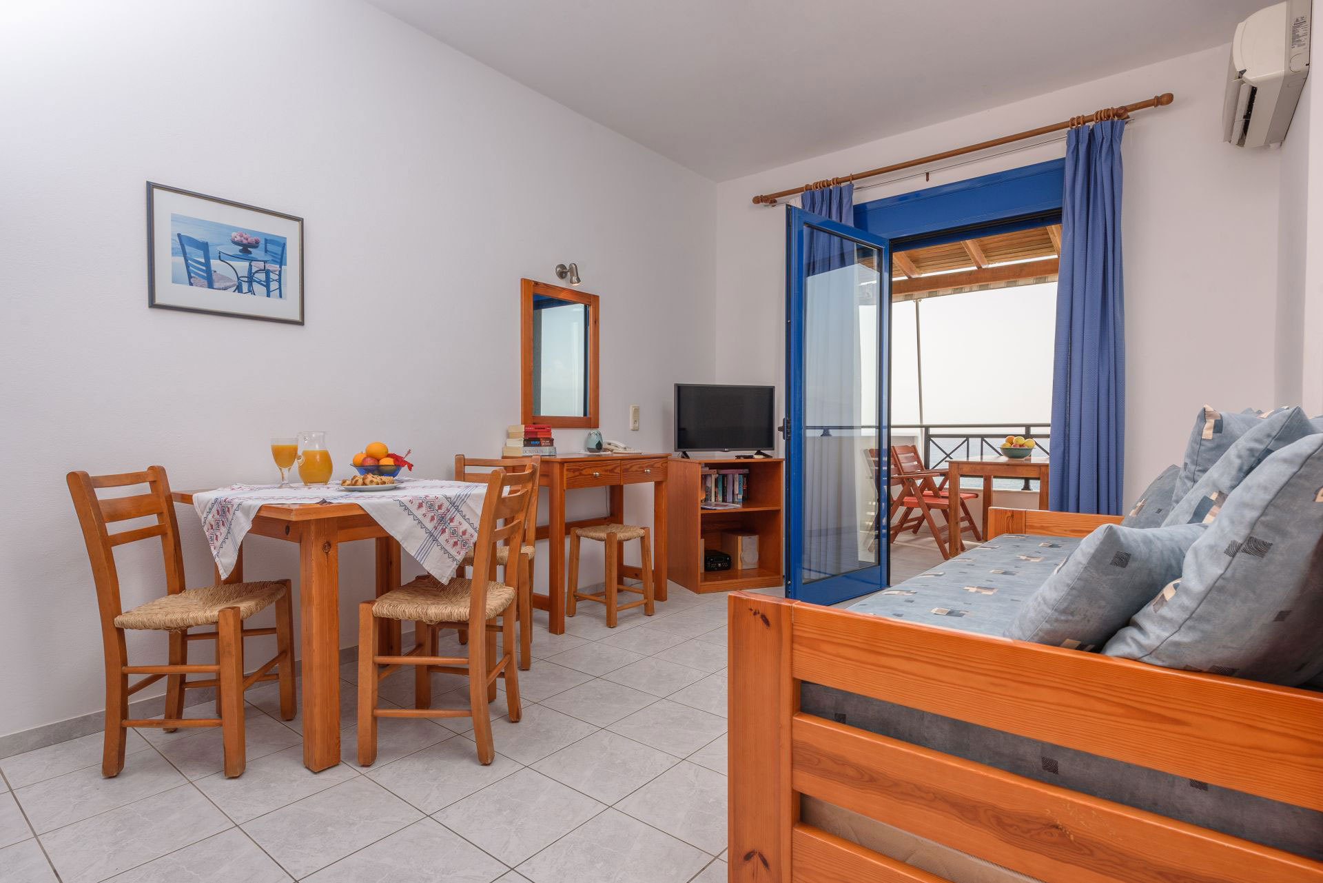 Kalamaki Holidays Finikas Apartment Direct Seaview
